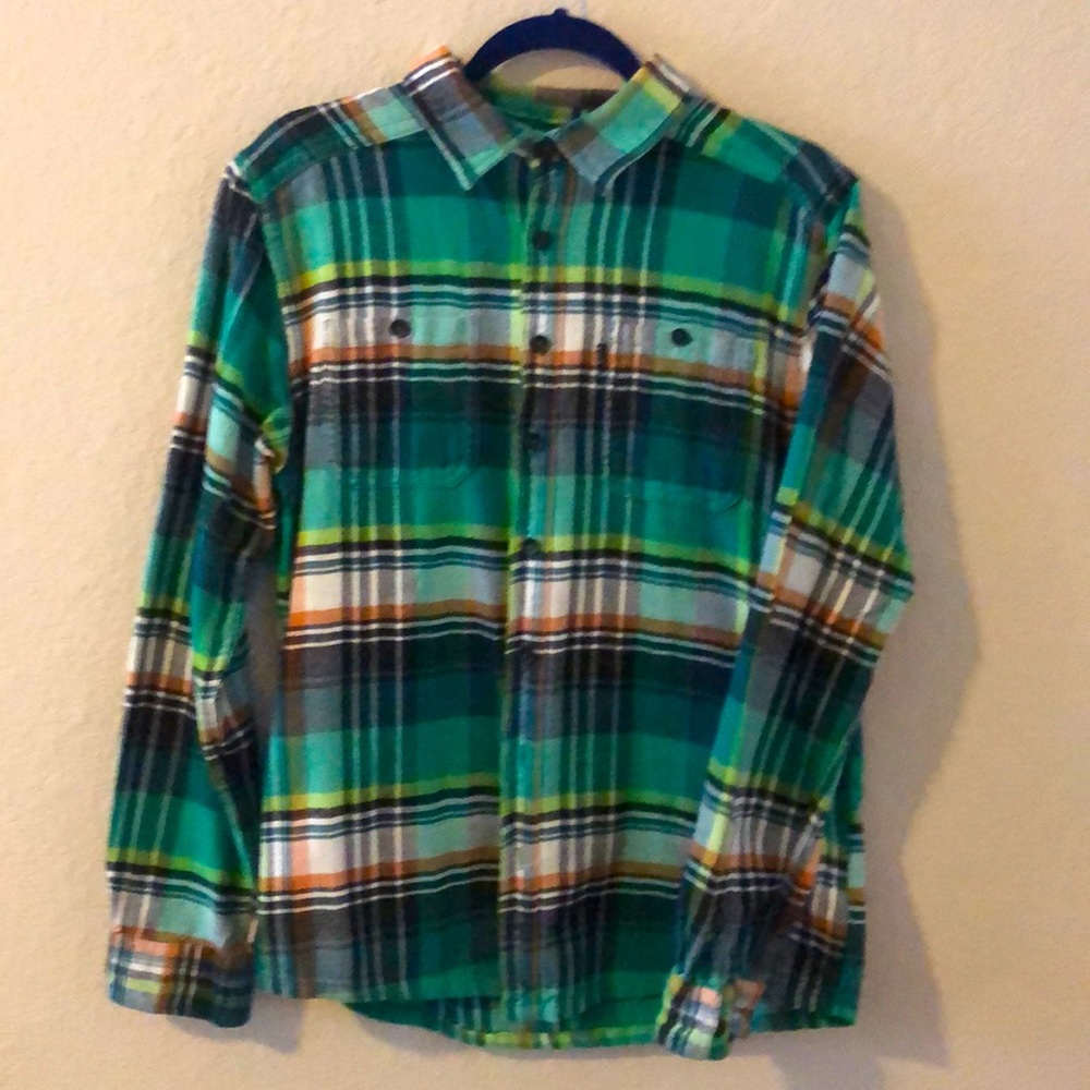 Men’s button down flannel shirt